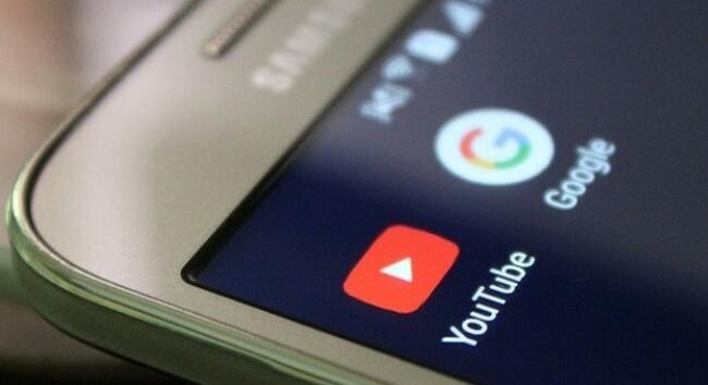 Ismert amerikai személyiségek korábban törölt YouTube-fiókját állíthatja vissza a Google