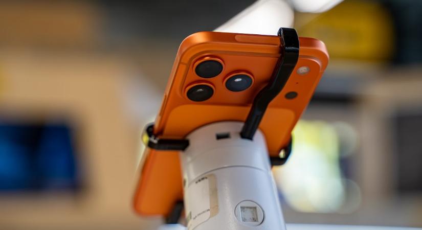 Botrány tört ki az új iPhone körül a karcolódások miatt