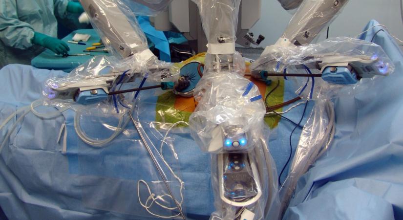 Elvégezték az ezredik mellkasi robotsebészeti műtétet itthon