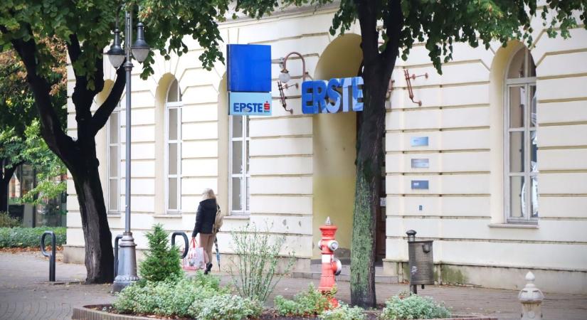 Jól nézd meg a telefonodat, mert lehet, hogy nem tudsz vele bankolni!