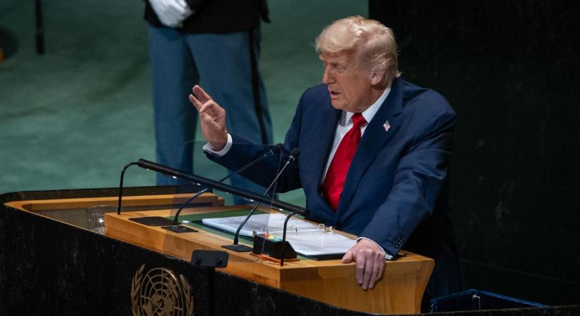 Ez teljesen váratlan: Trump az éjjel sortüzet adott le, brutális vámokat vetett ki a világra, már októbertől életbe lépnek – Magyarországnak is nagyon figyelnie kell