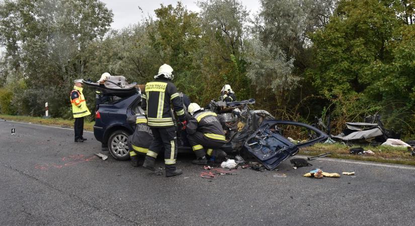 Borzalmas tragédia – sokkoló képeken a halálos karcagi baleset helyszíne