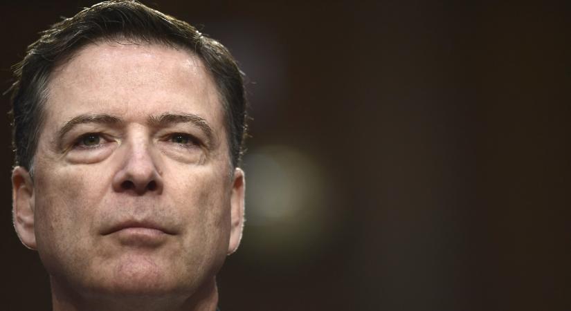 Vádat emeltek az FBI korábbi igazgatója ellen
