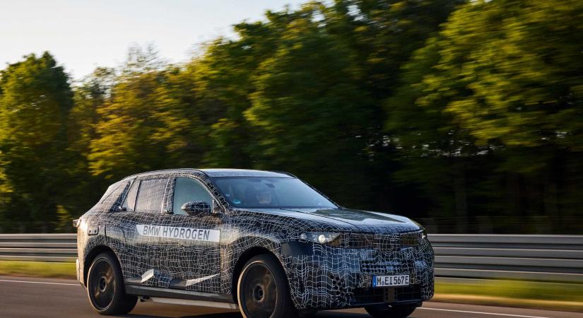 Mégis beindul a hidrogénnel a BMW