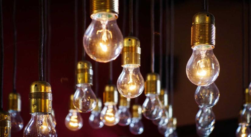 Az államfő szerint túl magasak az energiaárak Romániában, az ANRE nem végzi megfelelően a munkáját