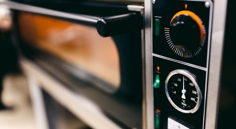 Gyerekjáték lesz az elektromos sütő kitakarítása, ha te is így csinálod