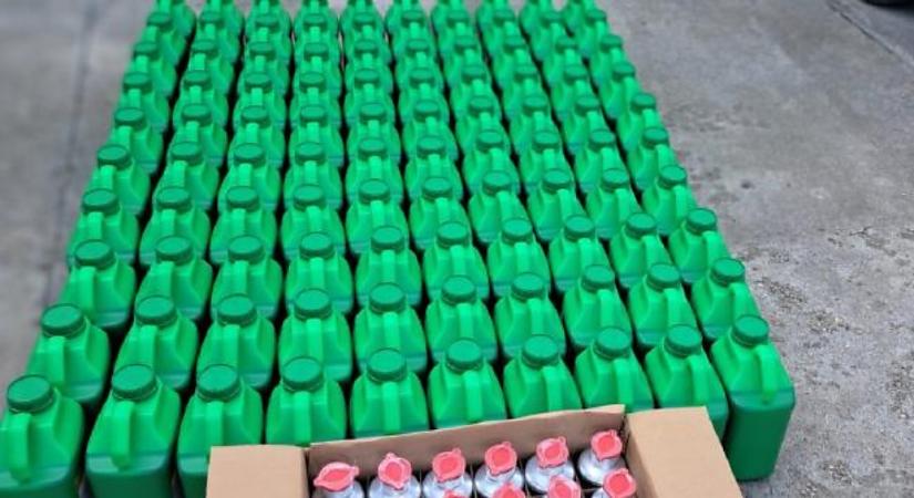 Meglepő, mit találtak az ukrán férfi autójában, amikor félreállították – videóval