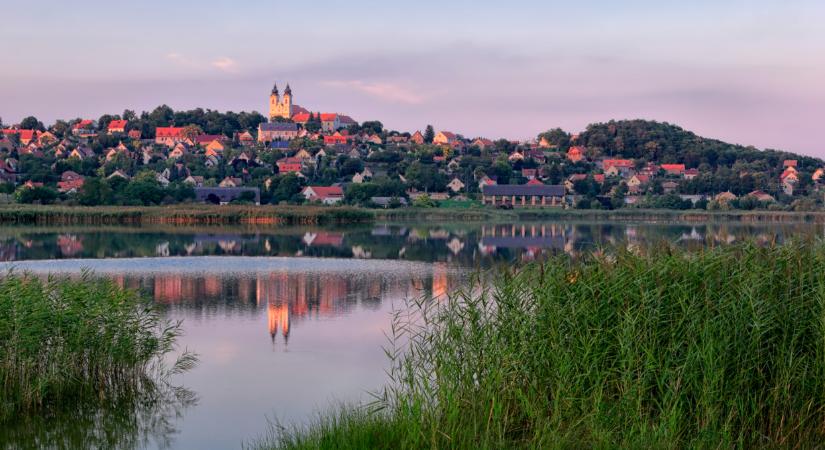 Sokan fogják siratni a Balaton ikonikus látványosságának eltűnését: egyre drámaibb a helyzet