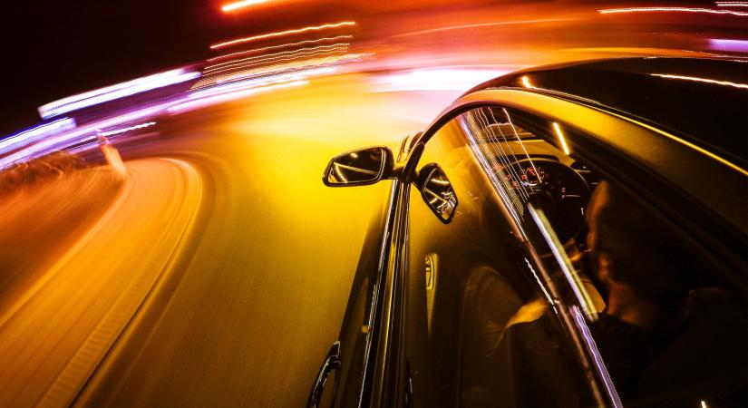 90 éves apósára akarta kenni a 200 km/órás gyorshajtást