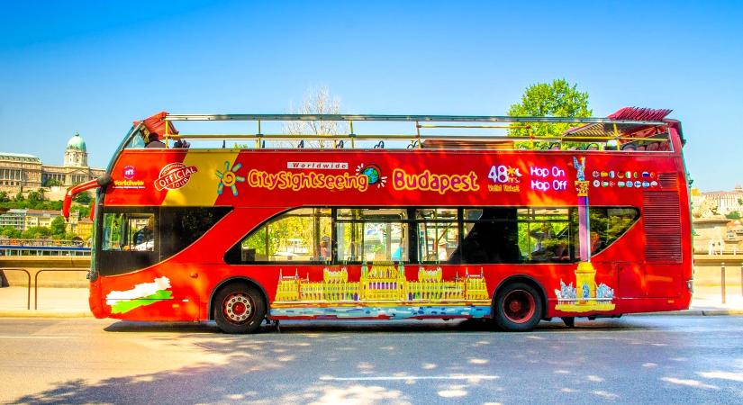 Szigorít Budapest: csak tisztán elektromos városnéző buszok közlekedhetnek