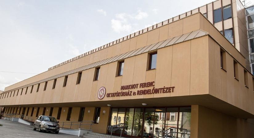 Így bántak az egri kórház egy napos sebészetén a betegekkel