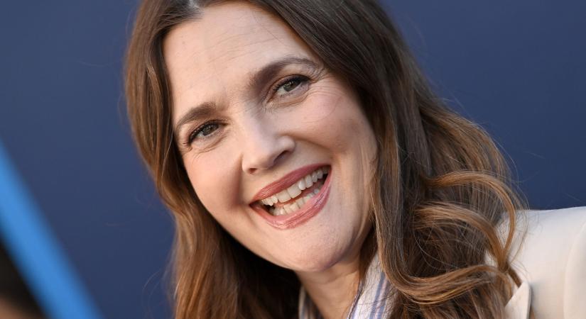 Zseniálisnak találod majd te is! Drew Barrymore tanította a lányainak ezt a takarítással kapcsolatban