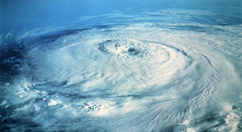 Hurrikán közelít Európa felé: mutatjuk, mi vár Magyarországra