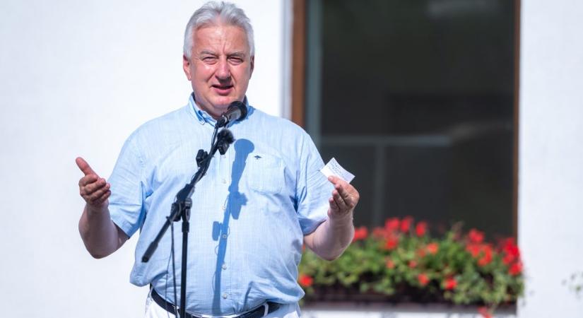 Giczy György volt KDNP-elnök: a párt központjában felszólítást adtak ki, hogy ki kell állni Semjén mellett