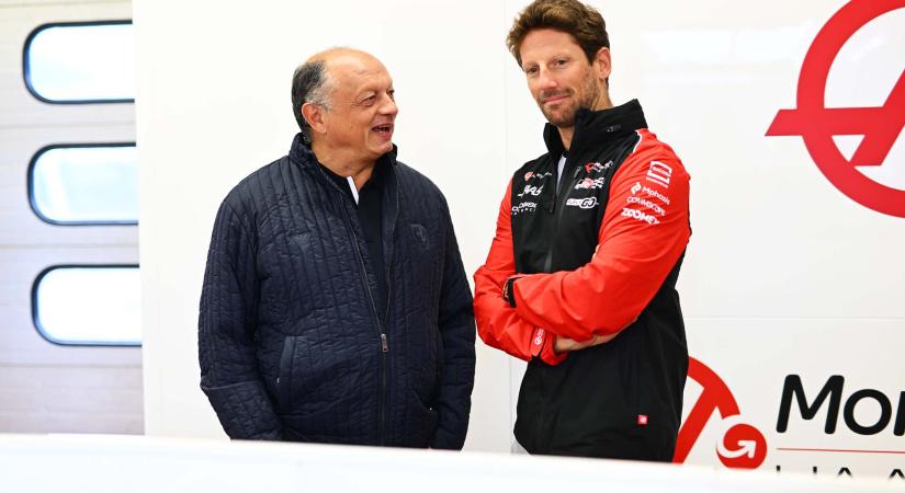 Grosjean újra Forma-1-es autóba ült