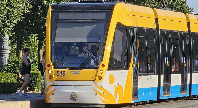 Felvonulás lassíthatja a közlekedést Debrecenben