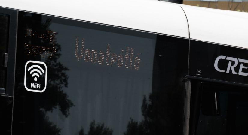 Újra itt a pótlóbuszok ideje, hétfőtől változik a vonatközlekedés az észak-balatoni vonalon