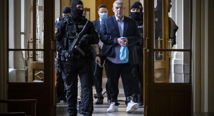 Internetes fórumokon terjedő pletykák szerepelnek a Völner-ügy rejtélyes dokumentumán Semjénről