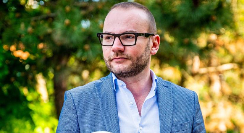 Kadarkai Endre egyszer kapott egy listát a munkahelyén, kikkel nem interjúzhat, másnap felmondott