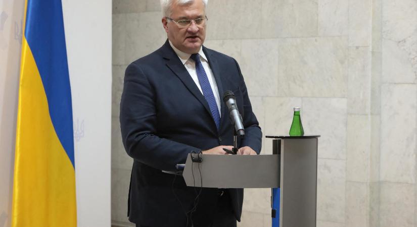 Kitiltottak három magas rangú magyar katonai tisztviselőt Ukrajnából