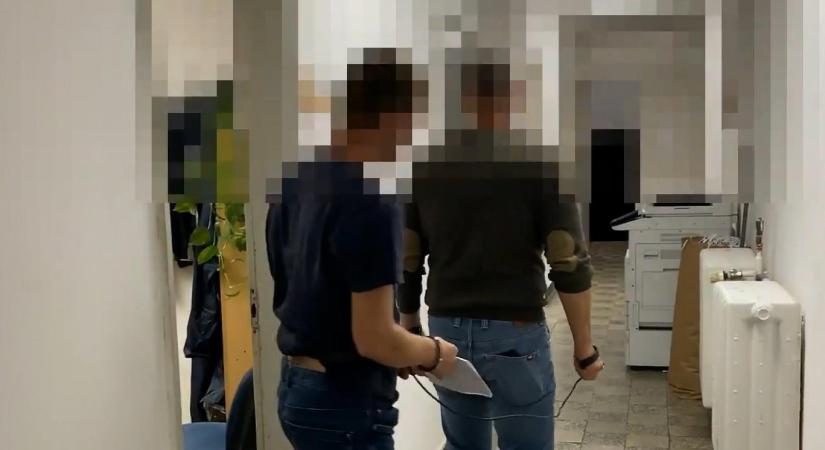 Holttestet találtak egy komáromi lakásban, emberölés miatt indult nyomozás