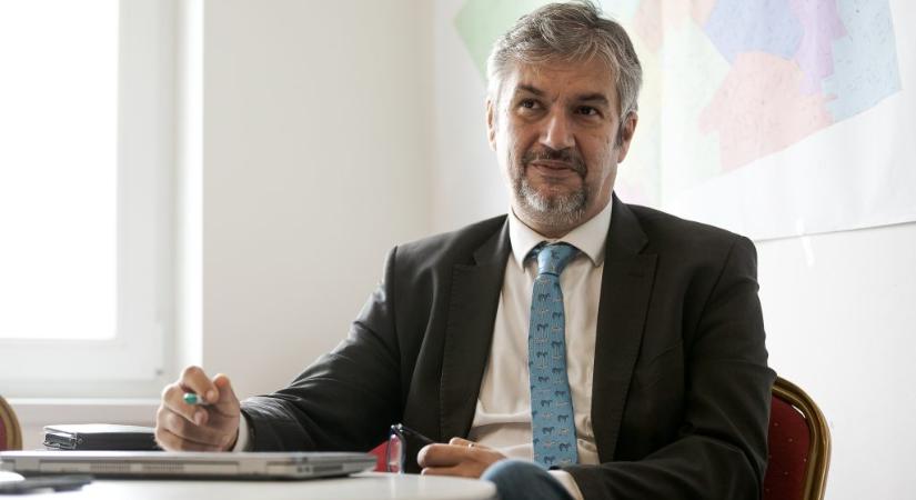 Hunyadi pofozta fel egy videóban Hadházyt, a képviselő feljelentést tesz
