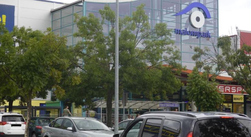 Újra ingyenes lesz a parkolás a Malomparknál