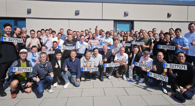Búzasörrel nyitnak Európa felé a Xiaomi villanyautói