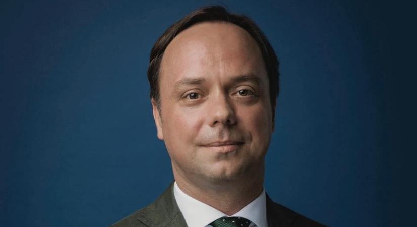 Nyitrai Zsolt: a kormány nehéz helyzetben is támogatja a nyugdíjasokat, a Tisza párt viszont Brüsszel utasítására leállítaná a 13. havi nyugdíjat