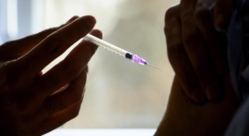 Egyetértenek a Fejér megyeiek: szükséges a vakcina