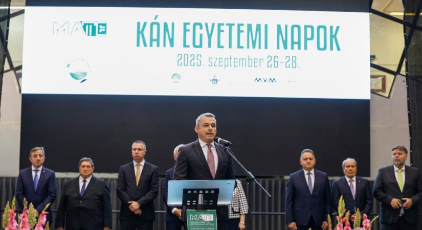 Ünnepélyesen megnyitották az idei KÁN Egyetemi Napokat