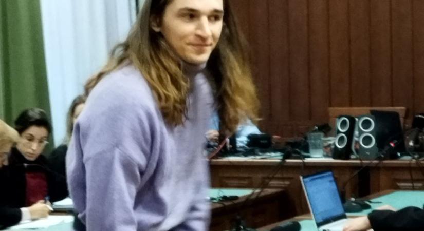 Már a tárgyalás elején siránkozott a brutális antifa, de aztán jött a java