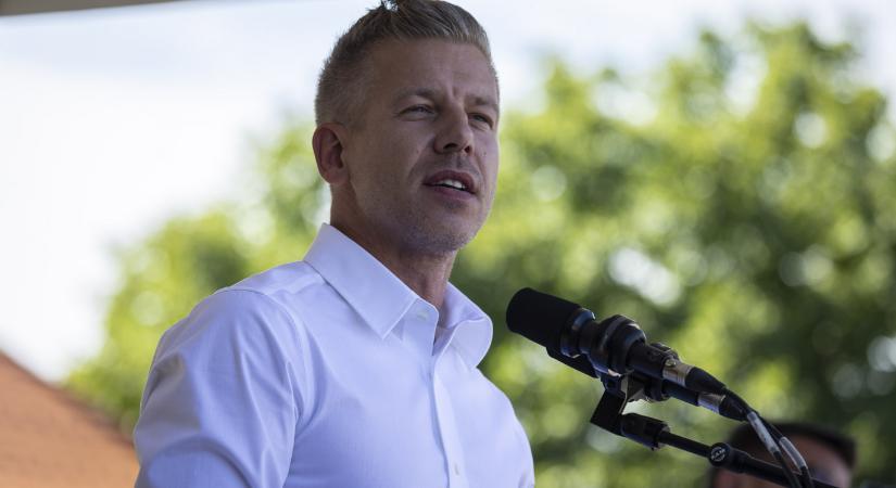 A Tisza az adózás mellett a gyerekbántalmazási ügyek feltárásáról is kérdez