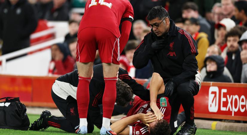 Kiderült, mennyit kell kihagynia a Liverpool megsérült védőjének