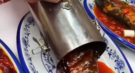 21. századi kínai street food, képzelt magyar beütéssel – A nap videója