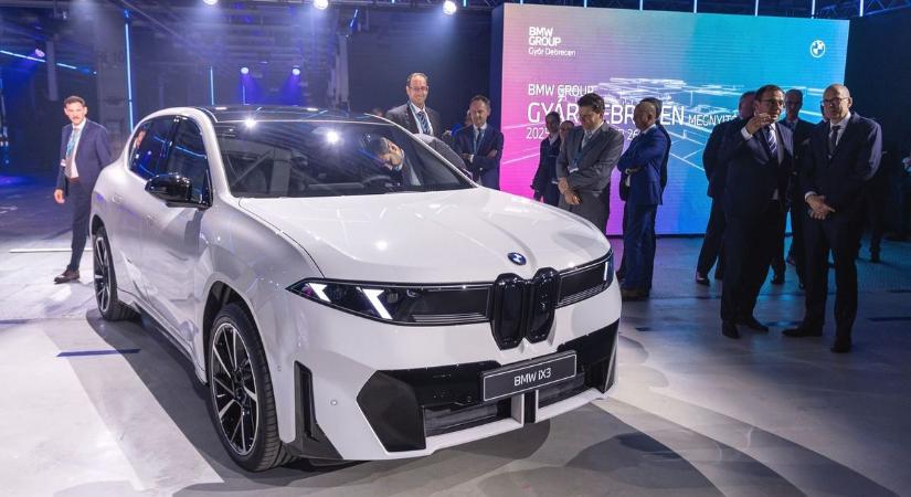 Kiderült, kik lesznek a BMW-gyár első számú célközönsége! Te mire tippelsz?