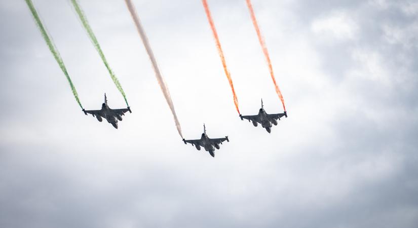 Orosz vadászgéphez riasztották a Baltikumban járőröző magyar Gripeneket