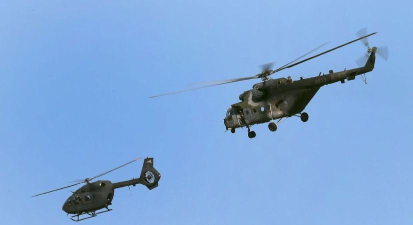 Katonai helikopterek tűnnek fel az égen Vas vármegye felett