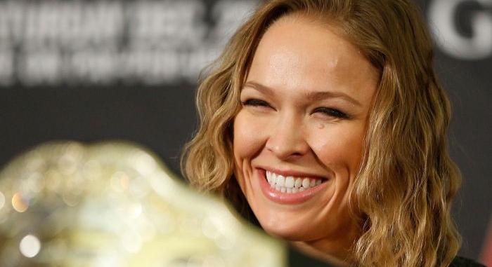 Henry Cejudo szerint nagyon is lehetséges Ronda Rousey visszatérése: 'még mindig nem lehet őt leírni'