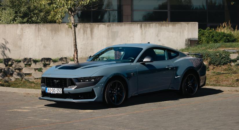 Ford Mustang Dark Horse teszt – egy kis extra „wow” a GT-n túl