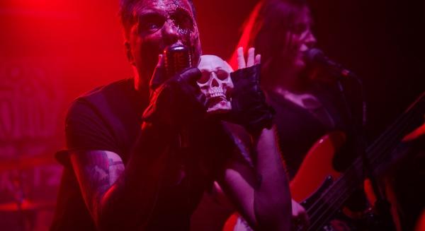 Új Bloody Holly and the RicketZ klip érkezett a Six Feet Under klasszikusához