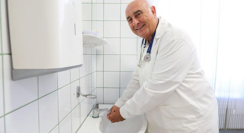 Elismerték a szeretett győri orvost