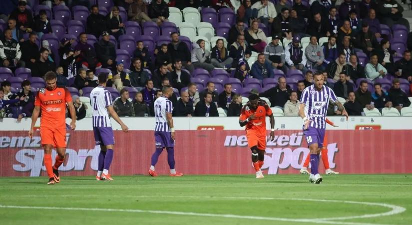 Bravó, fiúk! Négygólos döntetlen Újpesten, újabb pontot szerzett a Szpari