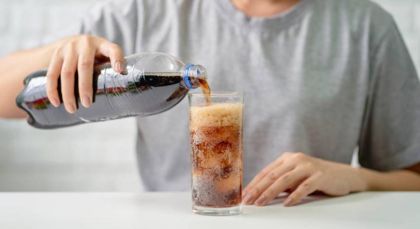 Ez történik a testeddel, ha mindennap iszol zéró kólát: nem leszel tőle vékonyabb, sőt