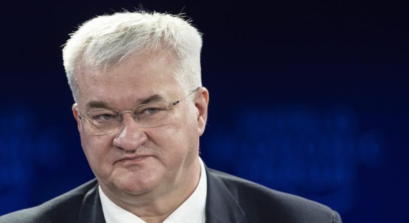 Kitiltottak három magyar katonatisztet Ukrajnából