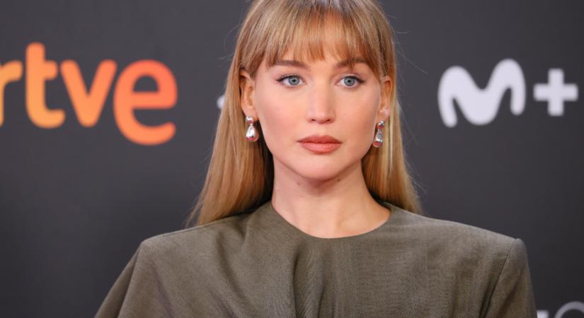Jennifer Lawrence menő frufrujáról beszél most mindenki