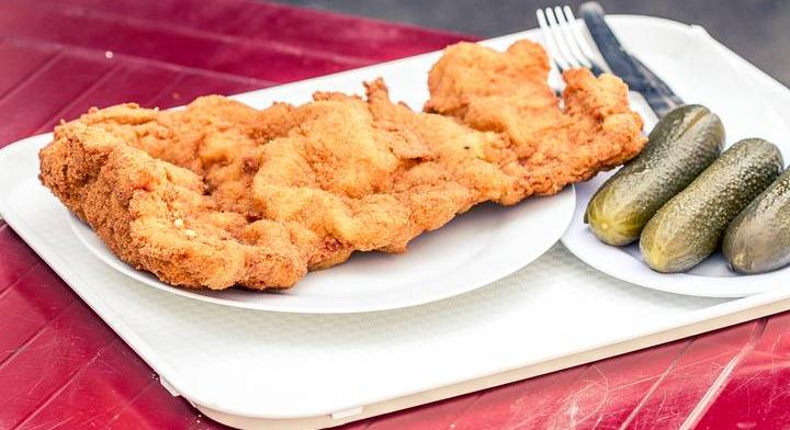 Nem hungarikum ez az étel, de akár az is lehetne: így készíts tökéletes rántott húst