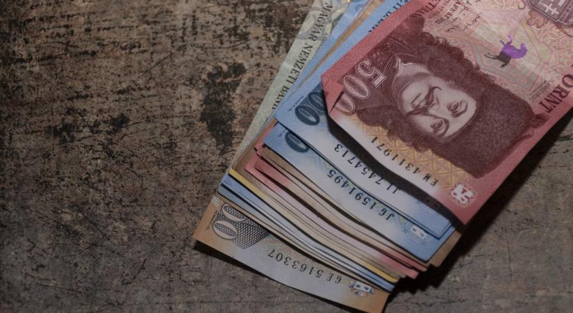 Dadogó gazdasági növekedés plusz elszálló bérek: termelékenységnövelés nélkül nem jöhet ki a matek