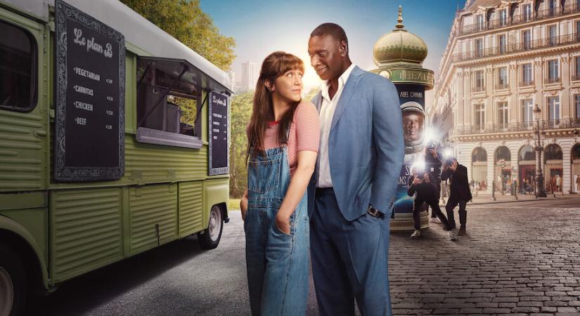 Mától a Netflixen: Új, romantikus vígjátékkal készült a platform a hétvégére a Lupin sztárjával
