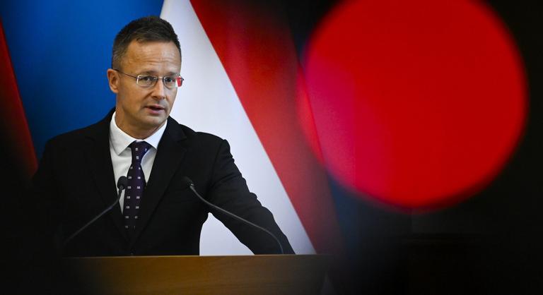 Dagad a botrány, Szijjártó Péter hazugnak nevezte a horvát kormányfőt